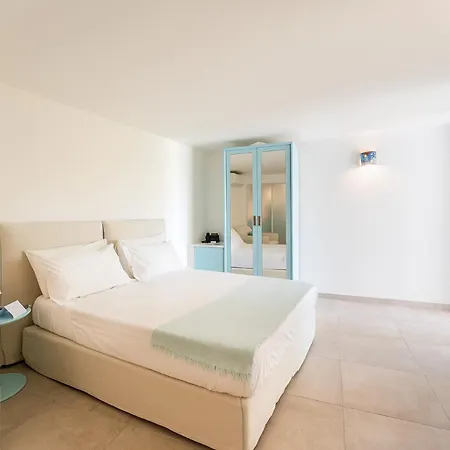 Oasi Blu Sardinia מלון סנטה מרגריטה די פולה