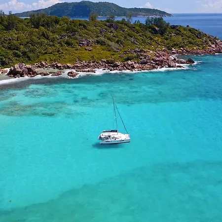 Oasi Blu Sardinia ホテル サンタ・マルゲリータ・ディ・プーラ