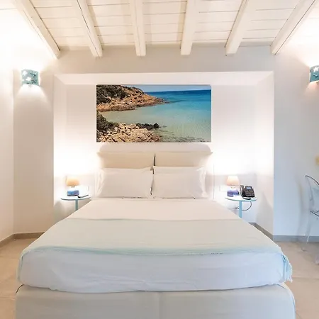 Oasi Blu Sardinia ホテル サンタ・マルゲリータ・ディ・プーラ