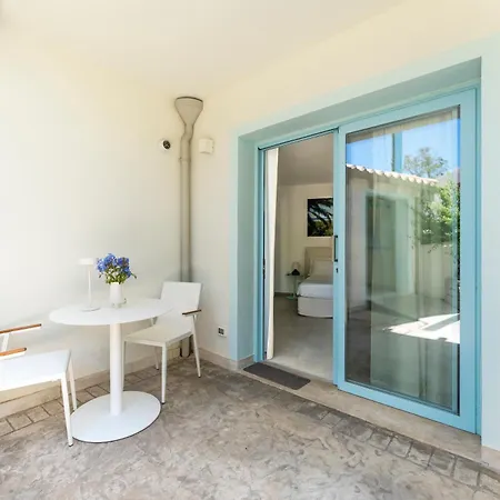 Oasi Blu Sardinia ホテル 5*